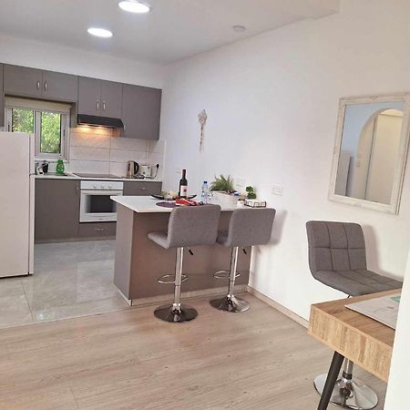Charming Holiday Retreat Kato Paphos Apt 400M To The Beach Luaran gambar
