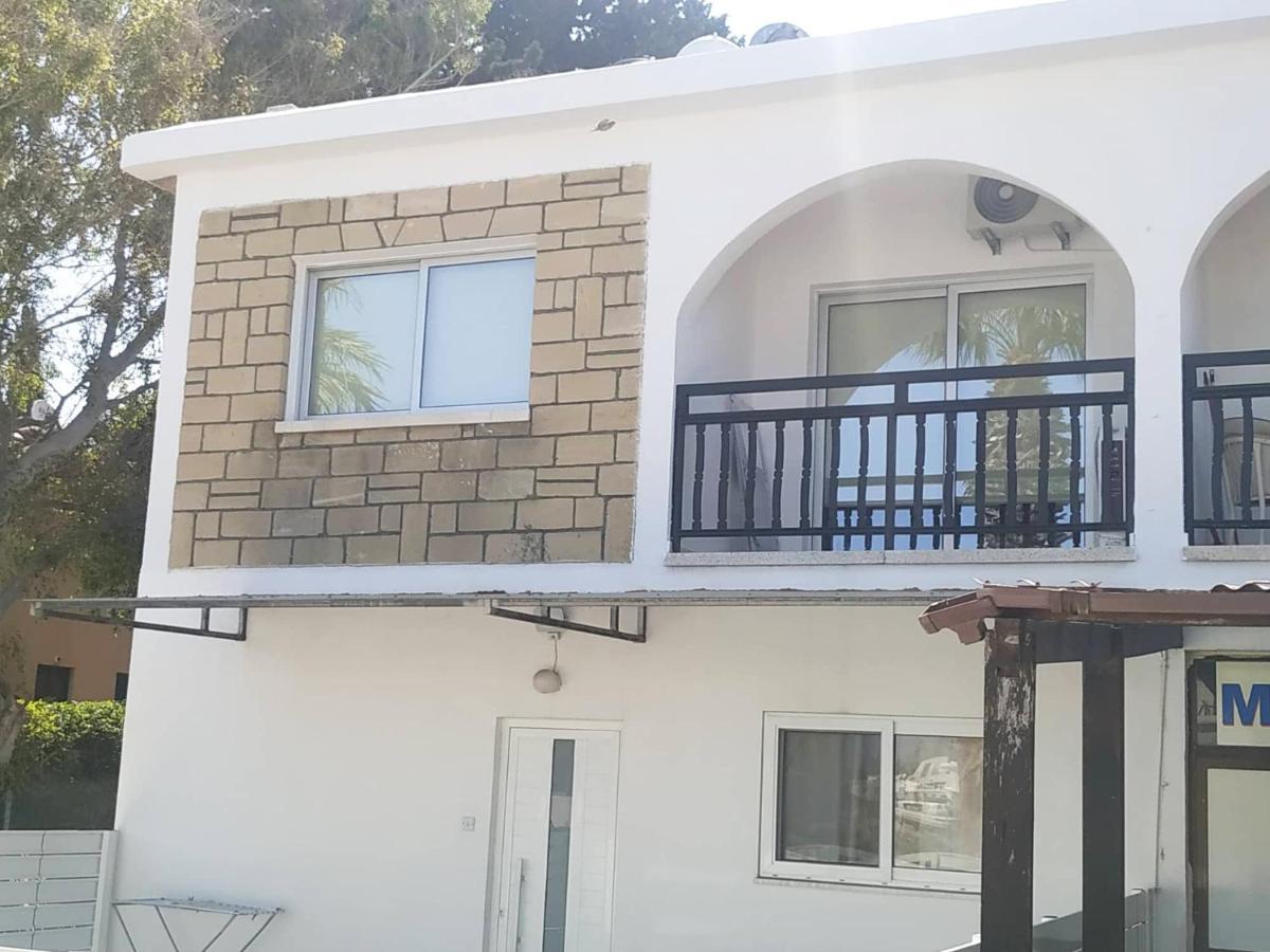 Charming Holiday Retreat Kato Paphos Apt 400M To The Beach Luaran gambar