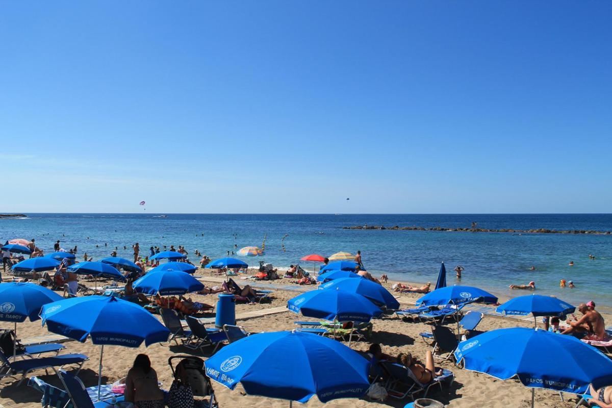 Charming Holiday Retreat Kato Paphos Apt 400M To The Beach Luaran gambar