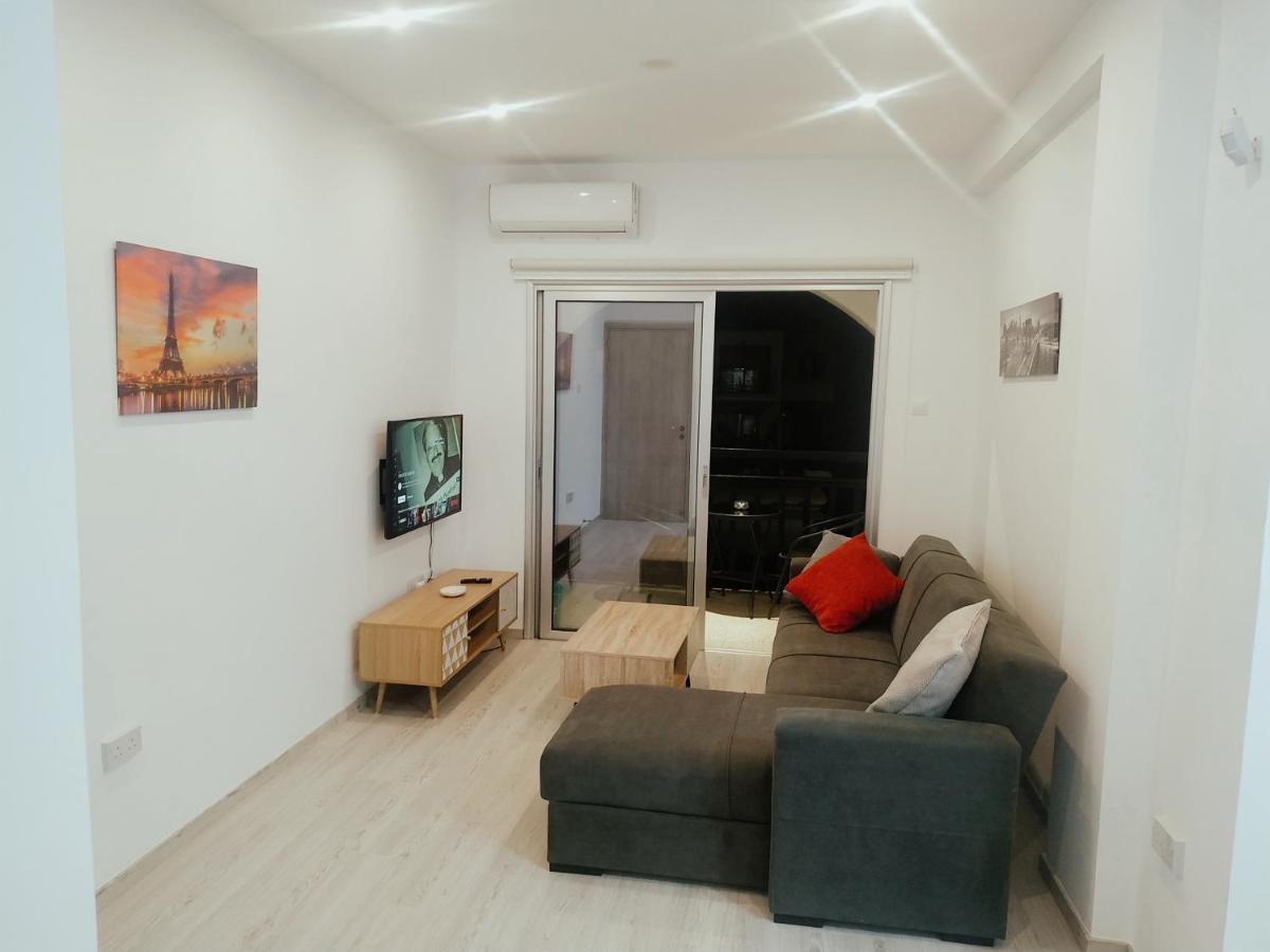 Charming Holiday Retreat Kato Paphos Apt 400M To The Beach Apartment Luaran gambar