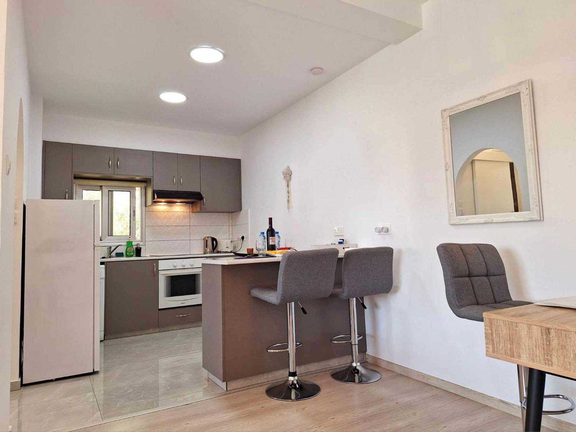 Charming Holiday Retreat Kato Paphos Apt 400M To The Beach Luaran gambar