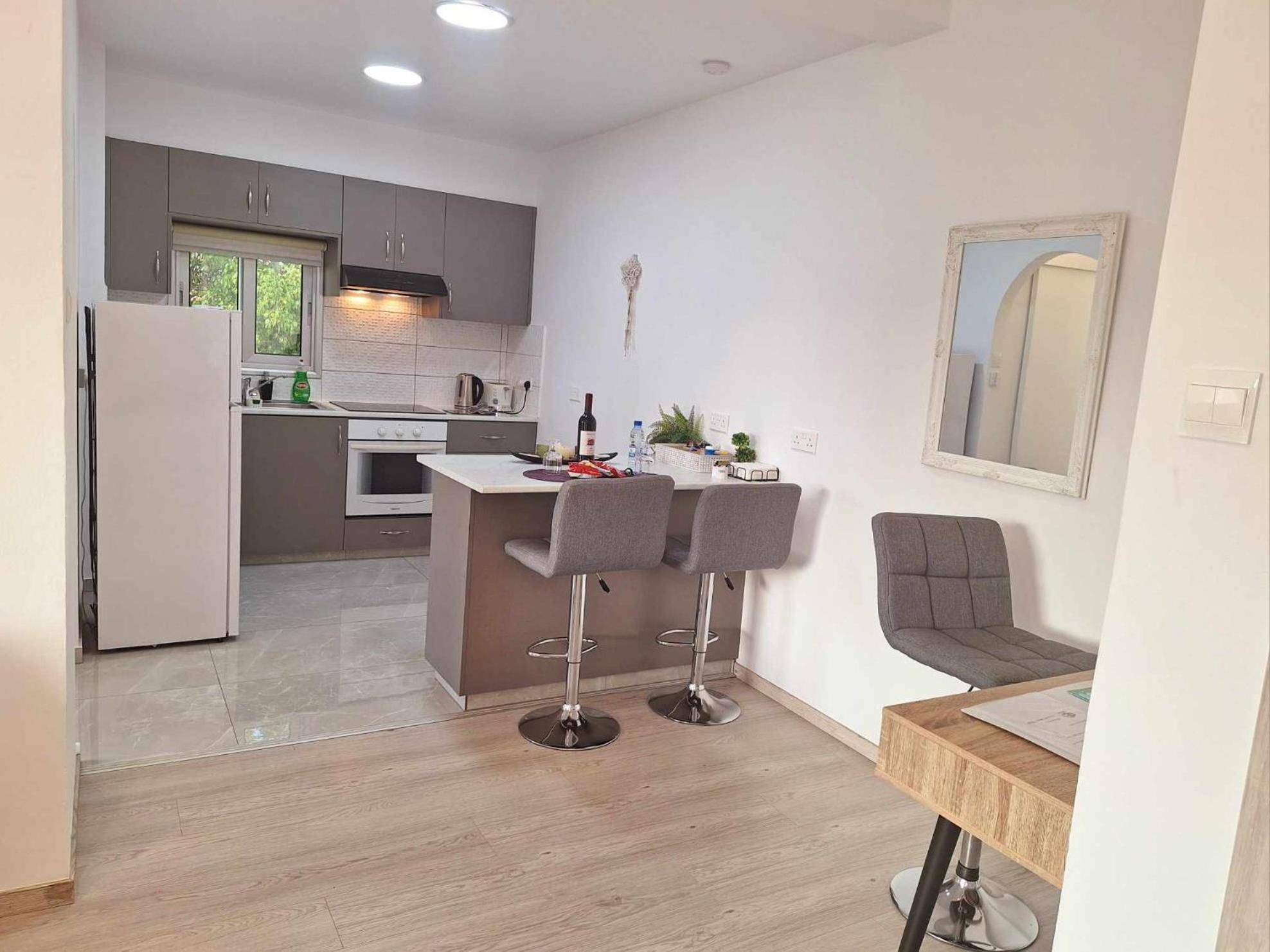 Charming Holiday Retreat Kato Paphos Apt 400M To The Beach Luaran gambar