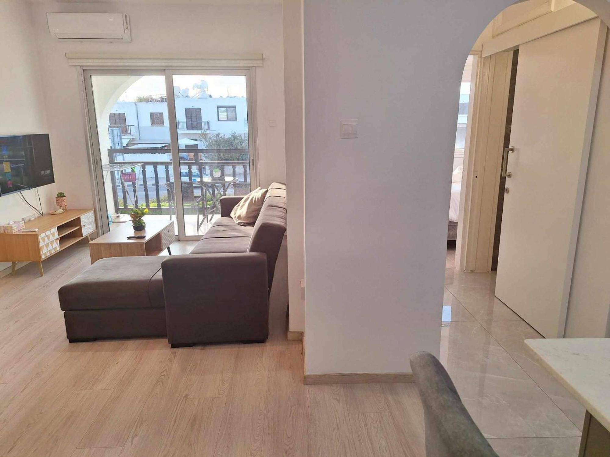 Charming Holiday Retreat Kato Paphos Apt 400M To The Beach Luaran gambar