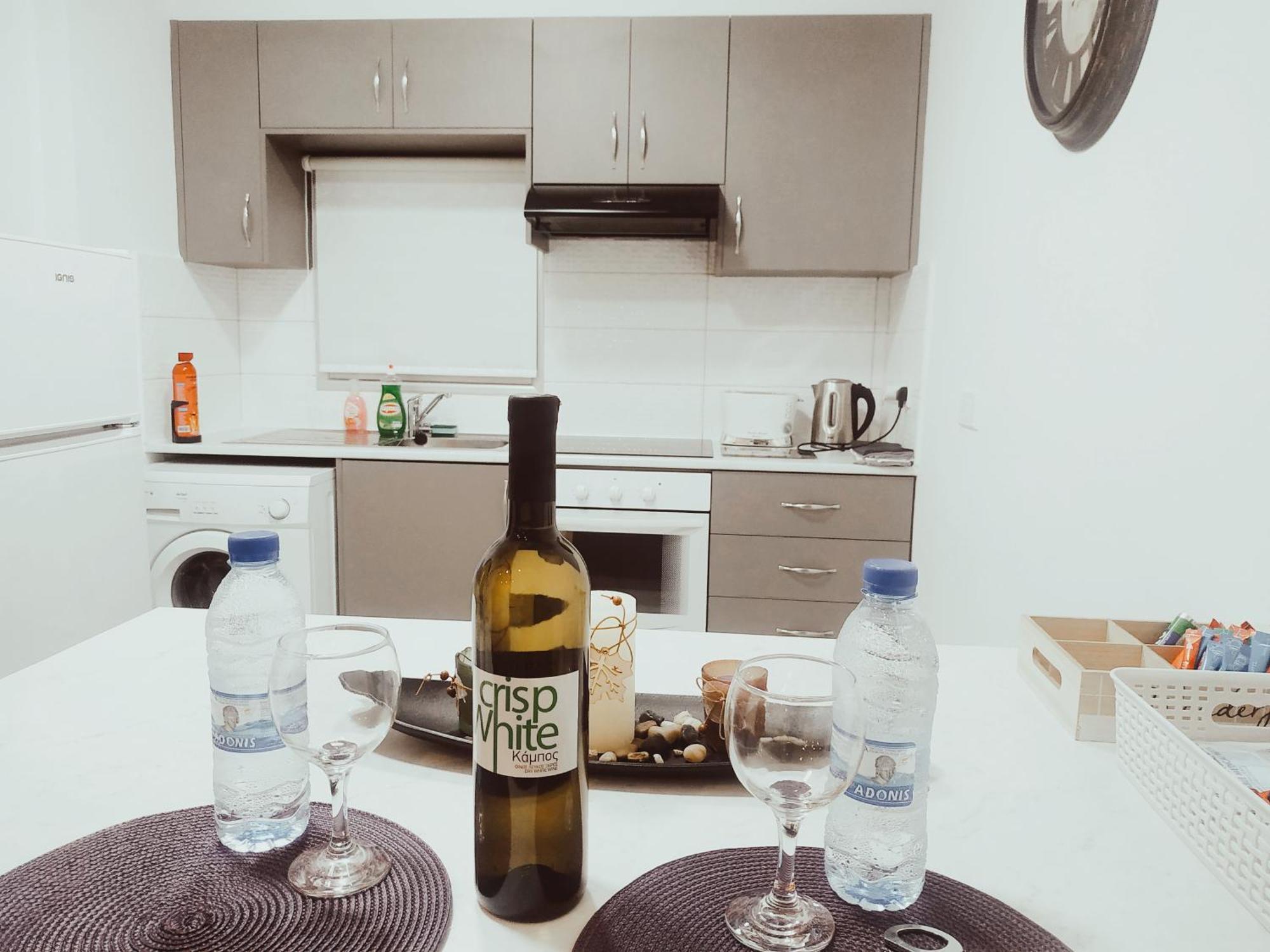 Charming Holiday Retreat Kato Paphos Apt 400M To The Beach Bilik gambar